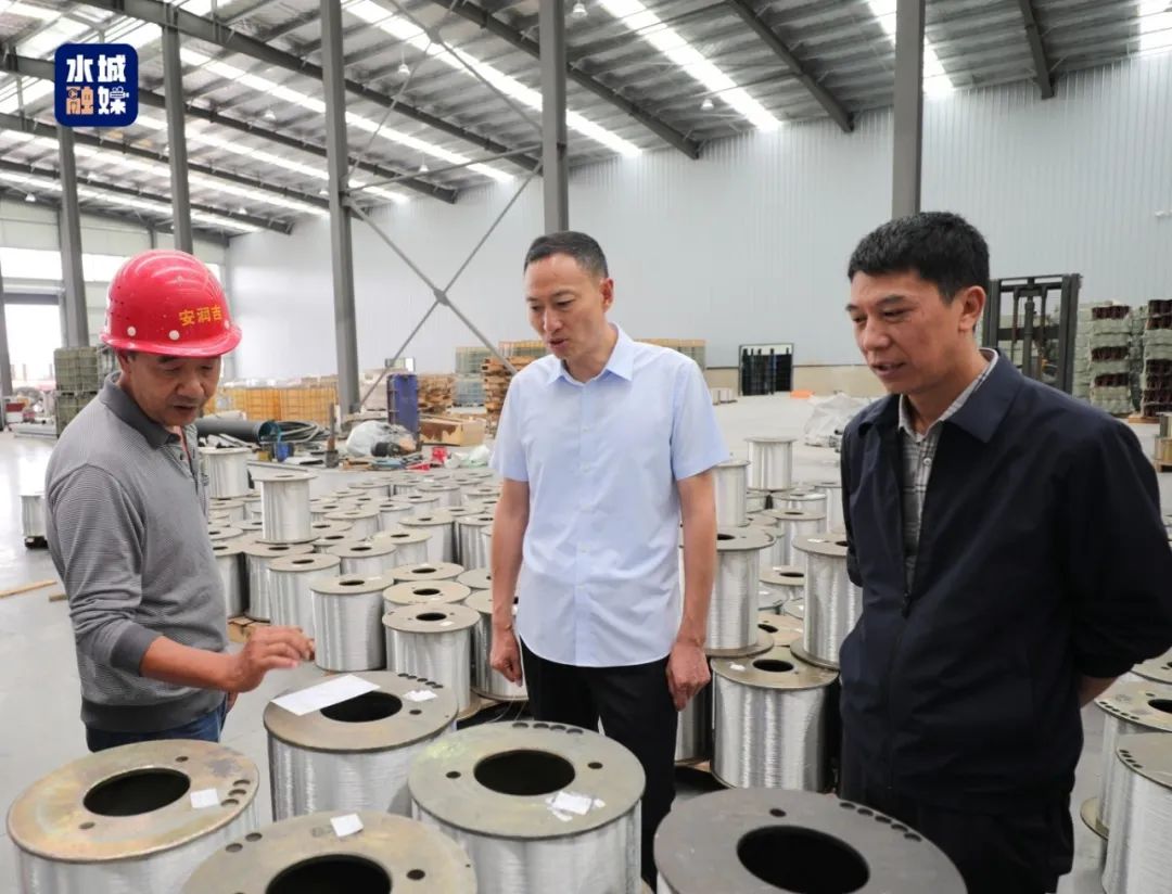 赵庆强到水城经开区调研产业发展工作